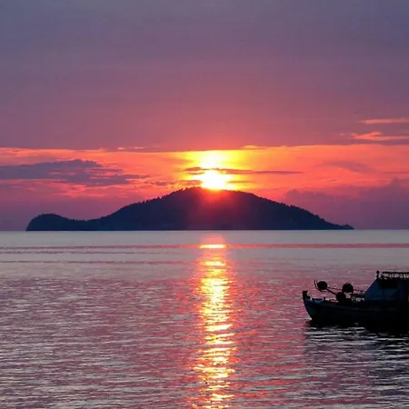 Apartament Katy's House Center Neos Marmaras