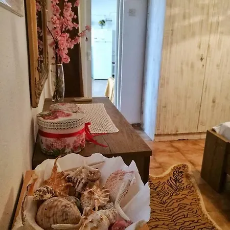 Katy's House Center 네오스마르마라스