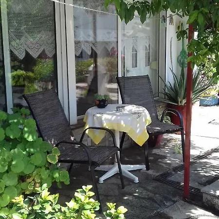 Katy's House Center Apartment