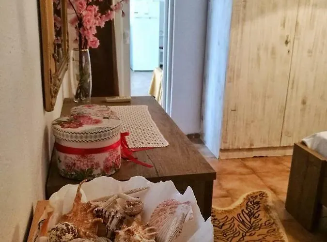 Katy's House Center 新马尔马拉斯